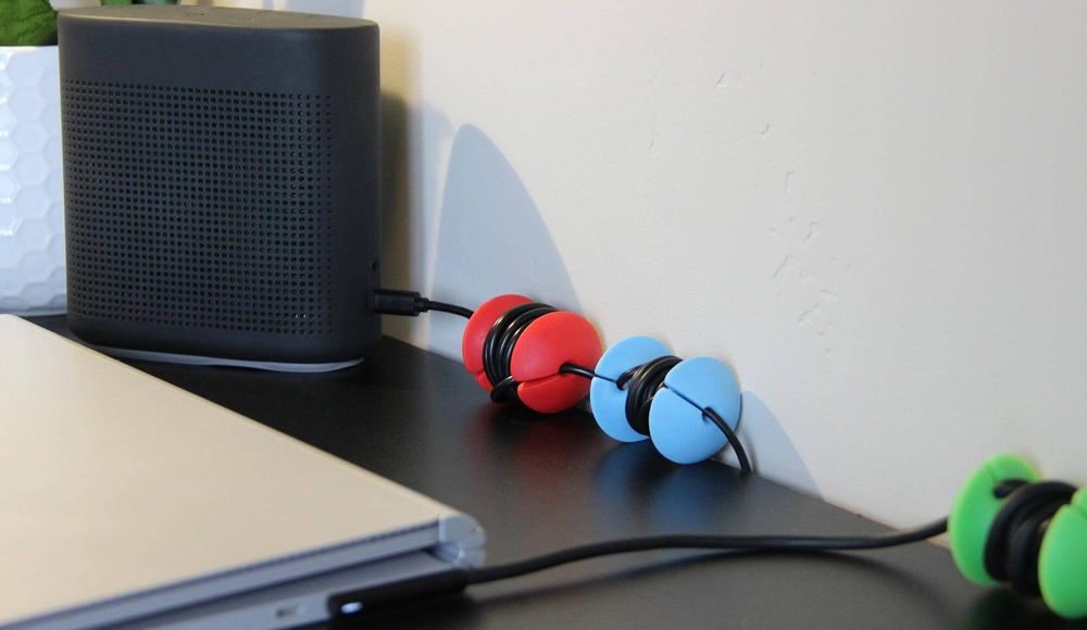 Applecore organized with speaker on desk